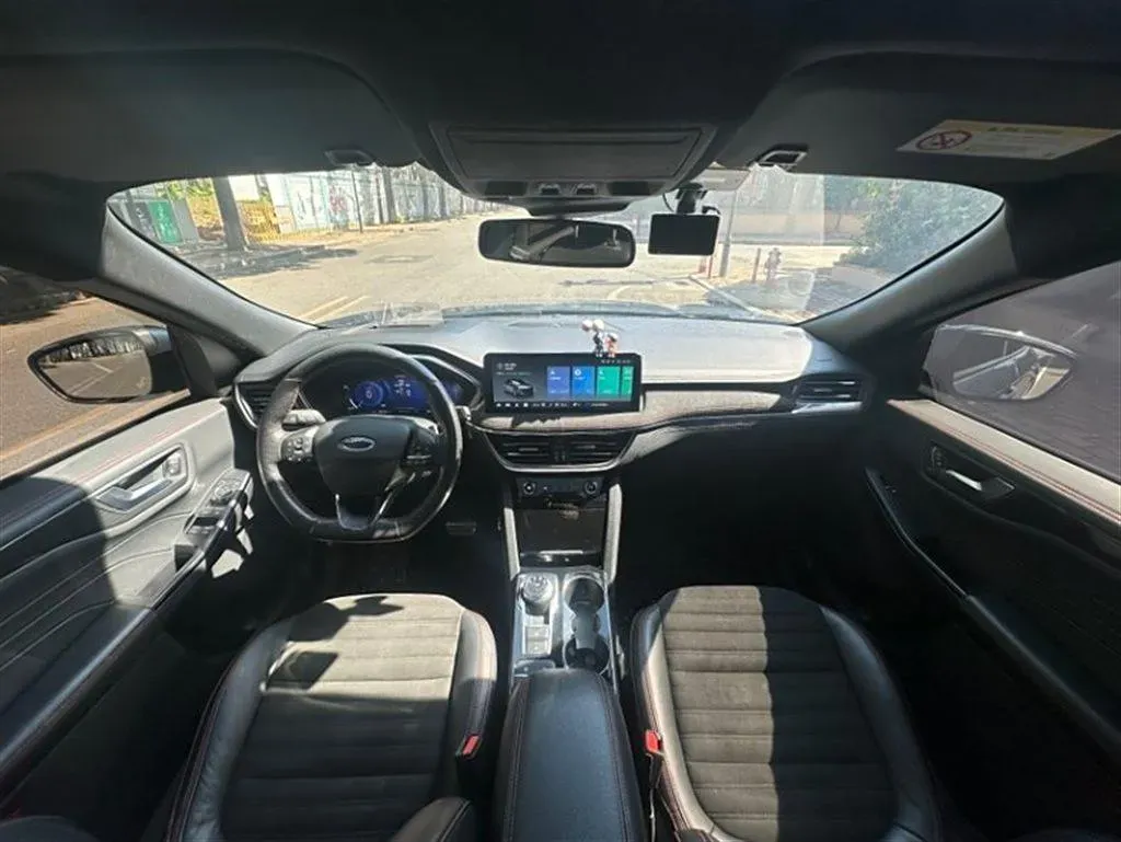 2020 Ford Escape 2.0T 248HP L4 8AT,autocango,china used car exporter,china ev exporter,chinese used car exporter,chinese used ev exporter