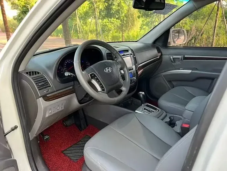 2012 Hyundai Santafe Classic 2.4L 174HP L4 6AT,autocango,china used car exporter,china ev exporter,chinese used car exporter,chinese used ev exporter