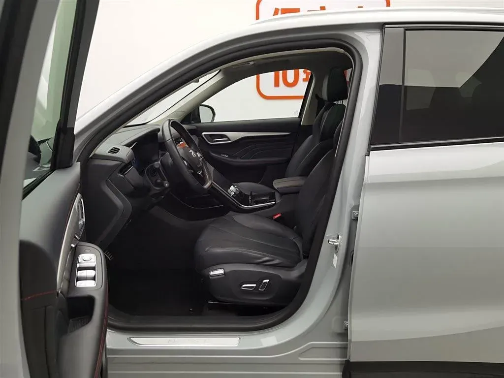 2021 Rising Auto MARVEL R 2AT BEV 69.9KWH,autocango,china used car exporter,china ev exporter,chinese used car exporter,chinese used ev exporter