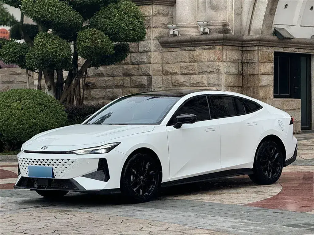 2024 ChangAn UNI-V 1.5T 188HP L4 7DCT