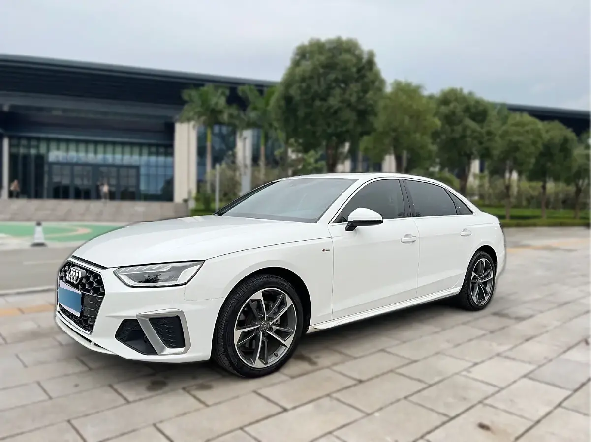2020 Audi A4L 2.0T 190HP L4 7DCT