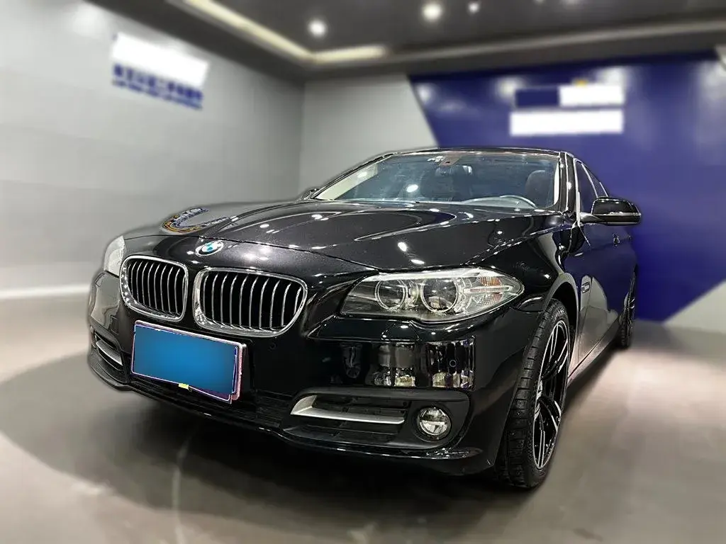 2017 BMW 5 Series 2.0T 245HP L4 8AT