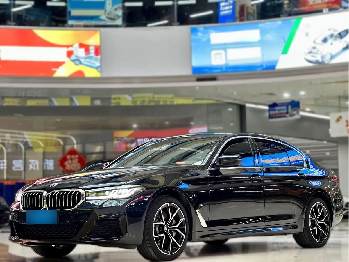 2023 BMW 5 Series 2.0T 245HP L4 8AT