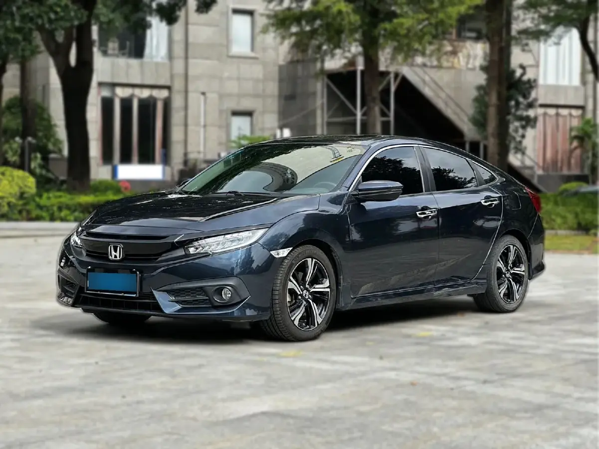 2016 Honda Civic 1.5T 177HP L4 CVT