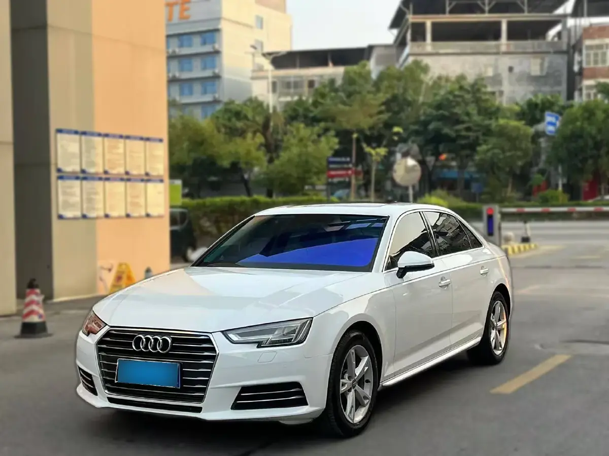 2017 Audi A4L 2.0T 190HP L4 7DCT