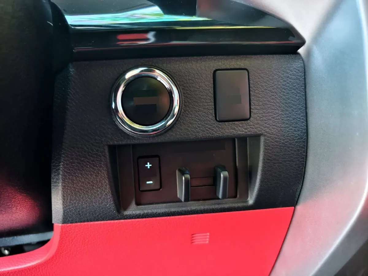 2014 Toyota Tundra 5.7L 386HP V8 6AT,autocango,china used car exporter,china ev exporter,chinese used car exporter,chinese used ev exporter