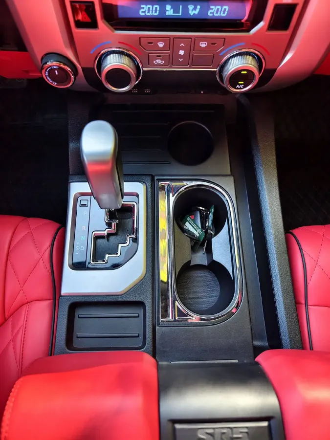 2014 Toyota Tundra 5.7L 386HP V8 6AT,autocango,china used car exporter,china ev exporter,chinese used car exporter,chinese used ev exporter