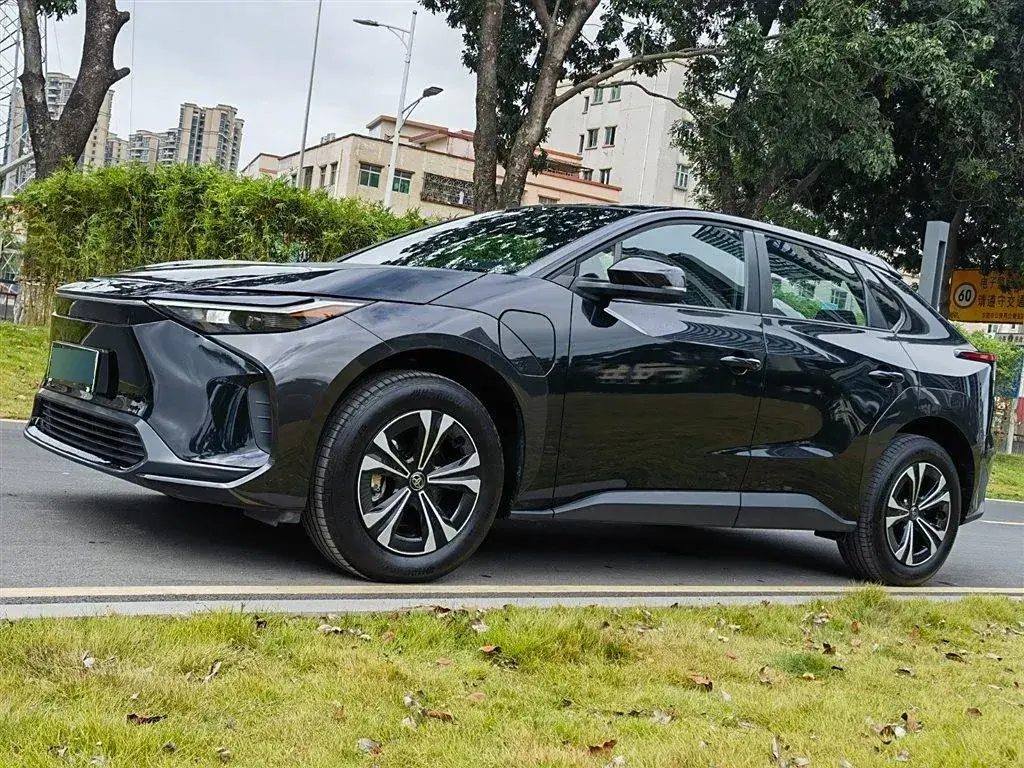 2022 Toyota bZ4X BEV 66.7KWH