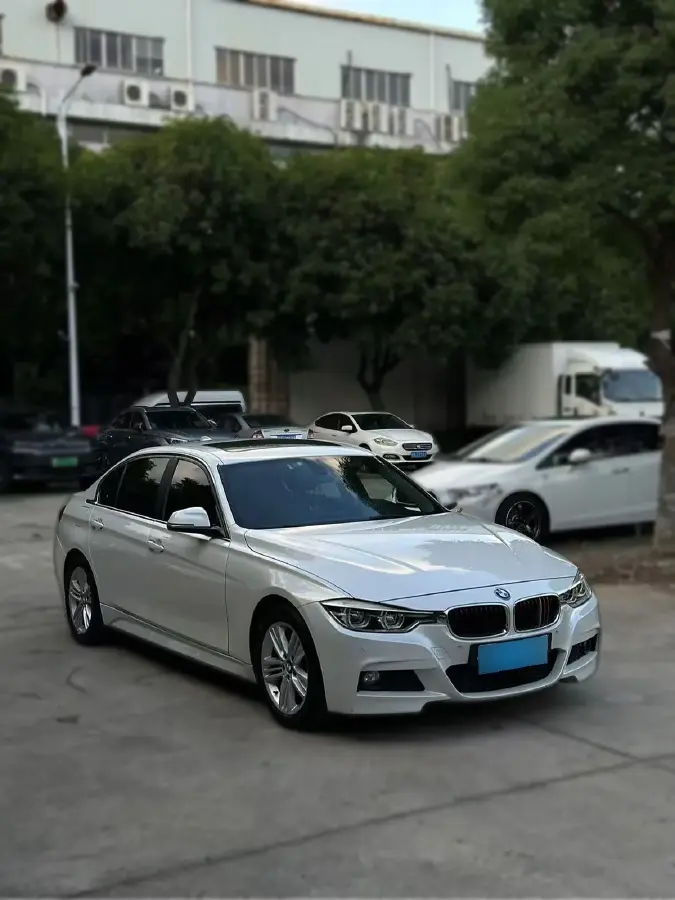 2017 BMW 3 Series 2.0T 184HP L4 8AT