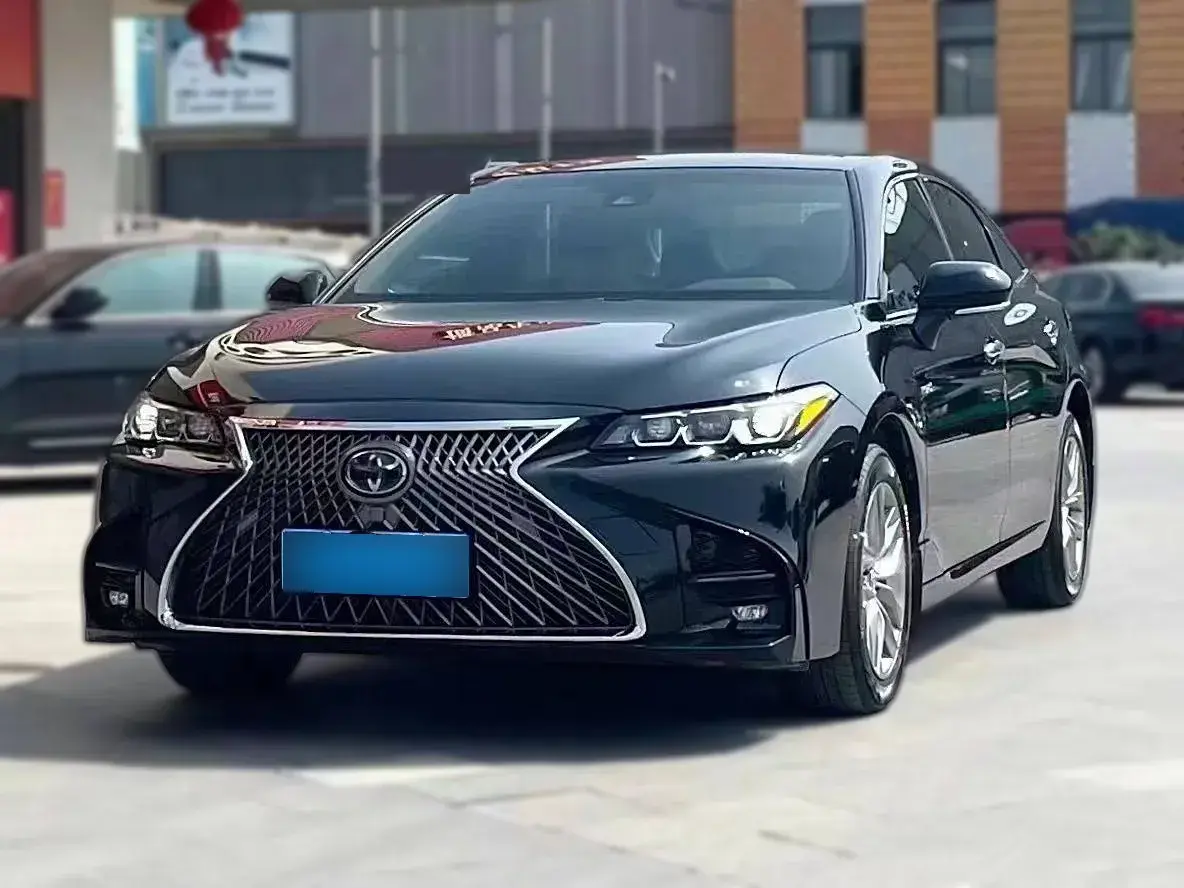 2022 Toyota Avalon 2.5L 178HP L4 E-CVT Hybrid
