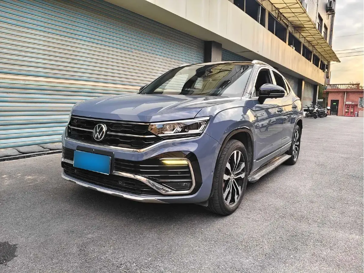 2020 Volkswagen Tayron X 2.0T 220HP L4 7DCT