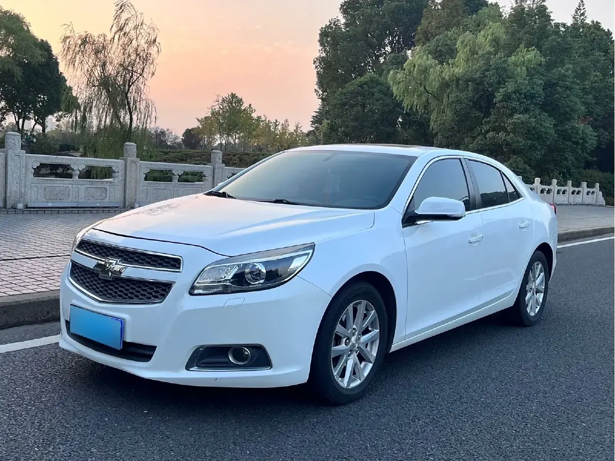 2014 Chevrolet Malibu 2.0L 154HP L4 6AT
