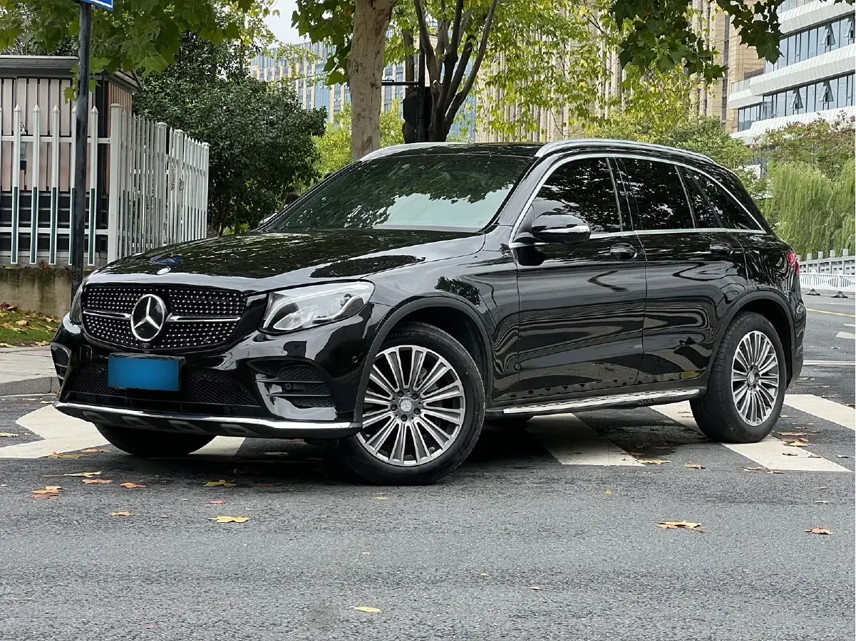 2017 Mercedes-Benz GLC Class 2.0T 211HP L4 9AT