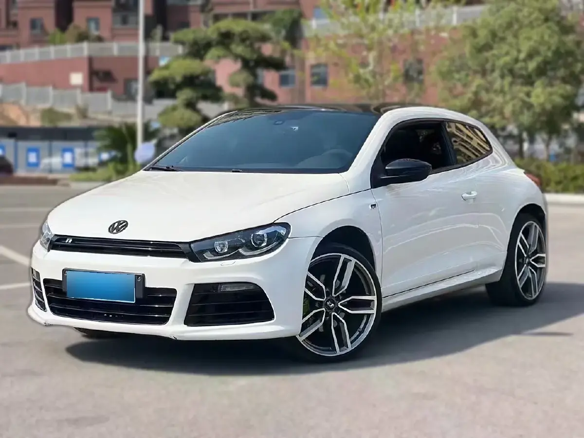 2011 Volkswagen Scirocco 2.0T 211HP L4 6DCT
