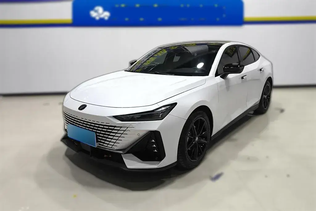 2023 ChangAn UNI-V 1.5T 188HP L4 7DCT