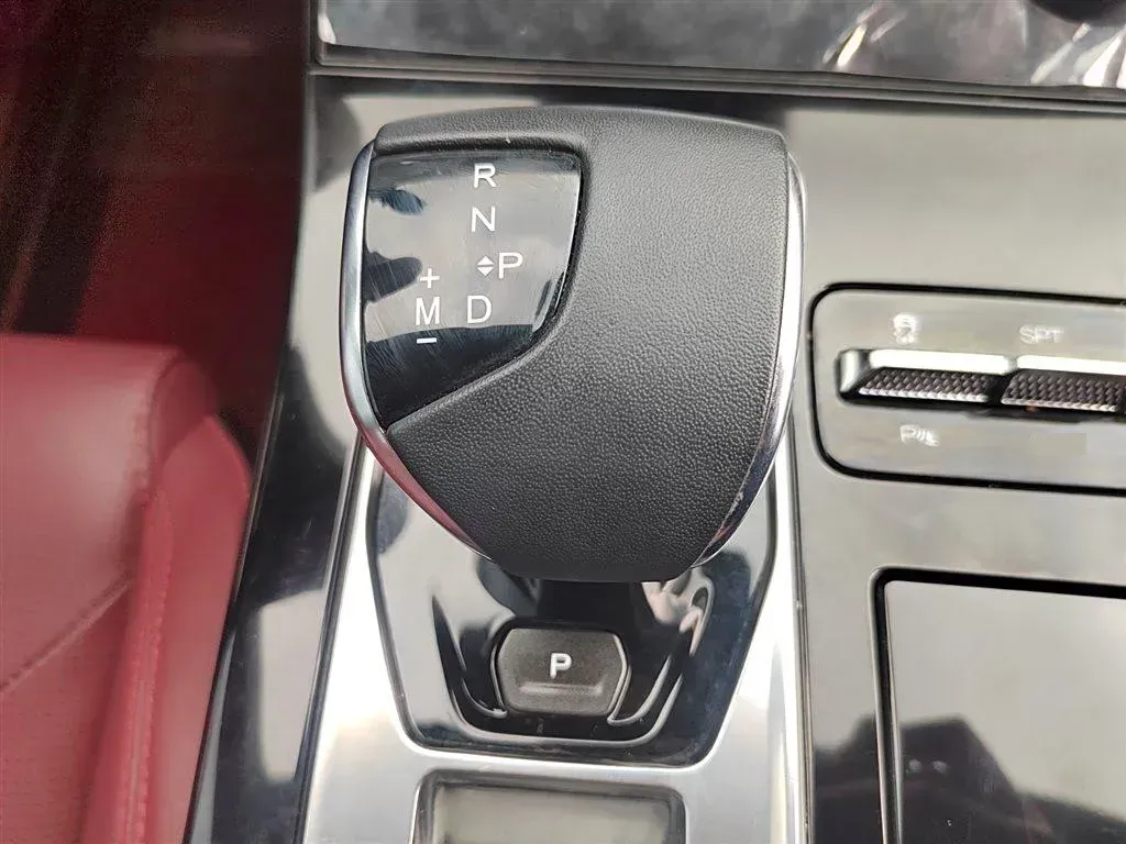 2021 Jetour X70 Plus 1.6T 197HP L4 7DCT,autocango,china used car exporter,china ev exporter,chinese used car exporter,chinese used ev exporter