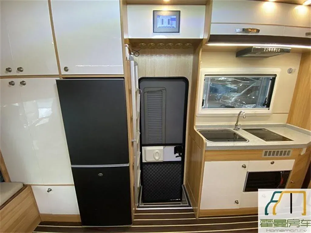 2021 MAXUS V80 RV 2.0T 139HP L4 6AMT,autocango,china used car exporter,china ev exporter,chinese used car exporter,chinese used ev exporter