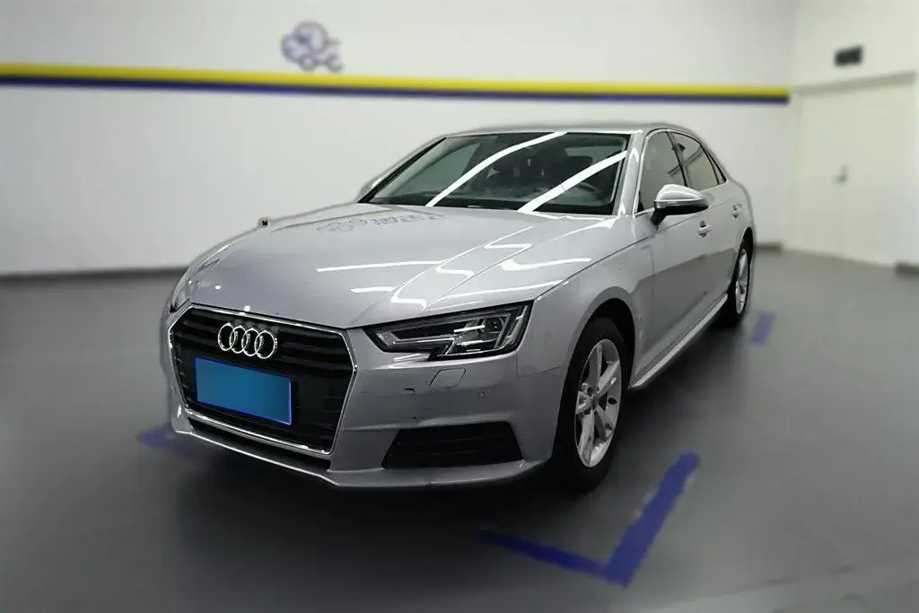 2017 Audi A4L 2.0T 190HP L4 7DCT