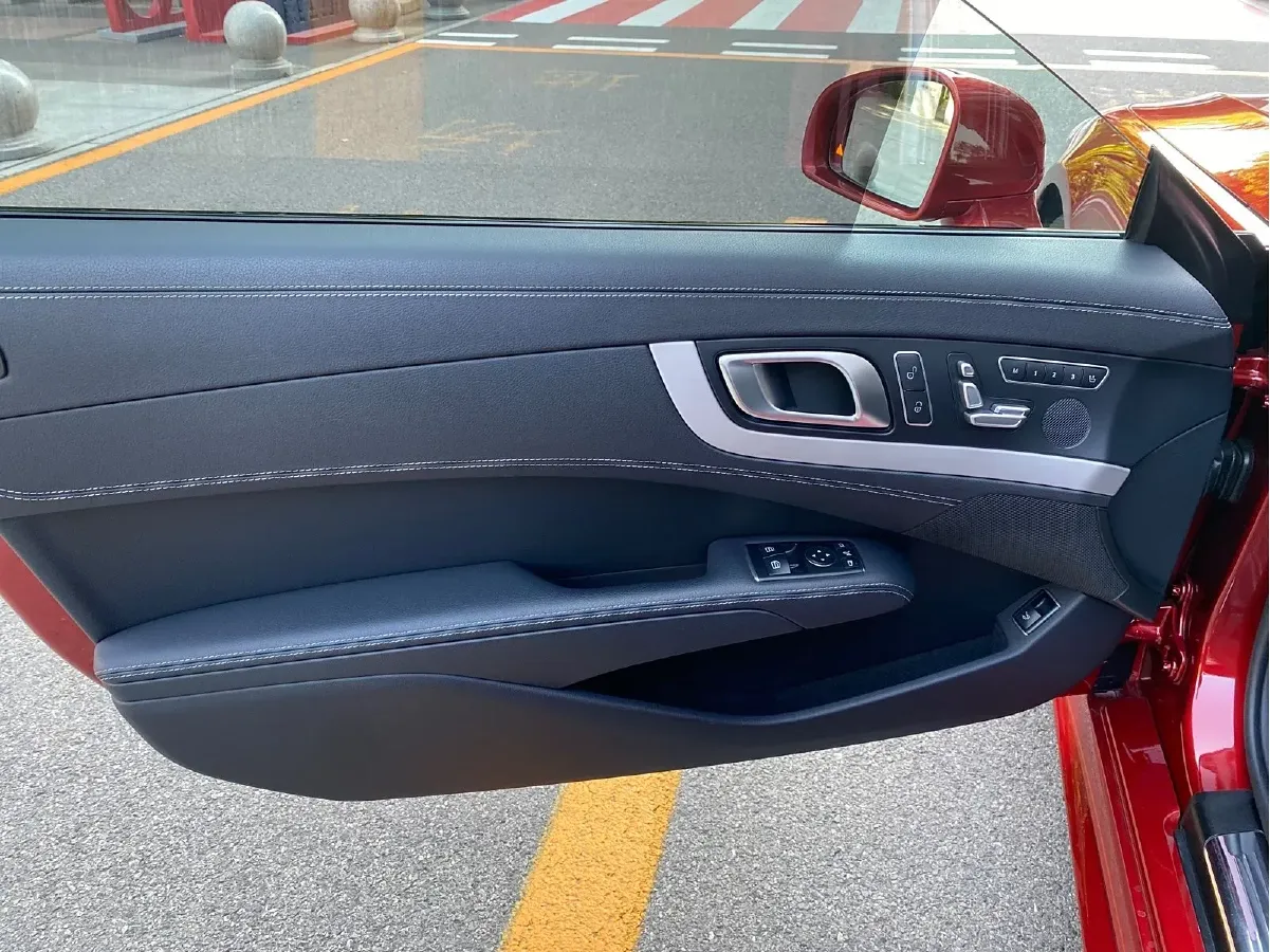 2017 Mercedes-Benz SL Class 3.0T 367HP V6 9AT,autocango,china used car exporter,china ev exporter,chinese used car exporter,chinese used ev exporter