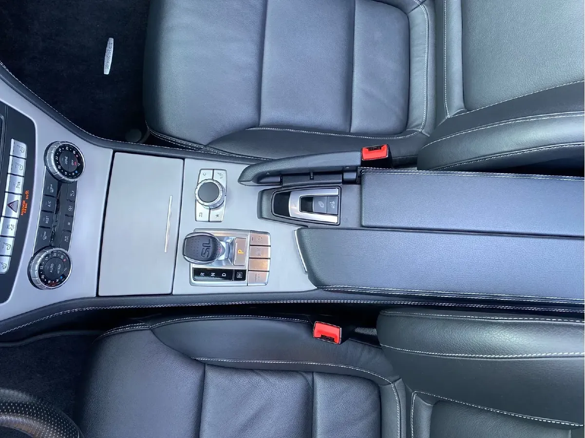 2017 Mercedes-Benz SL Class 3.0T 367HP V6 9AT,autocango,china used car exporter,china ev exporter,chinese used car exporter,chinese used ev exporter