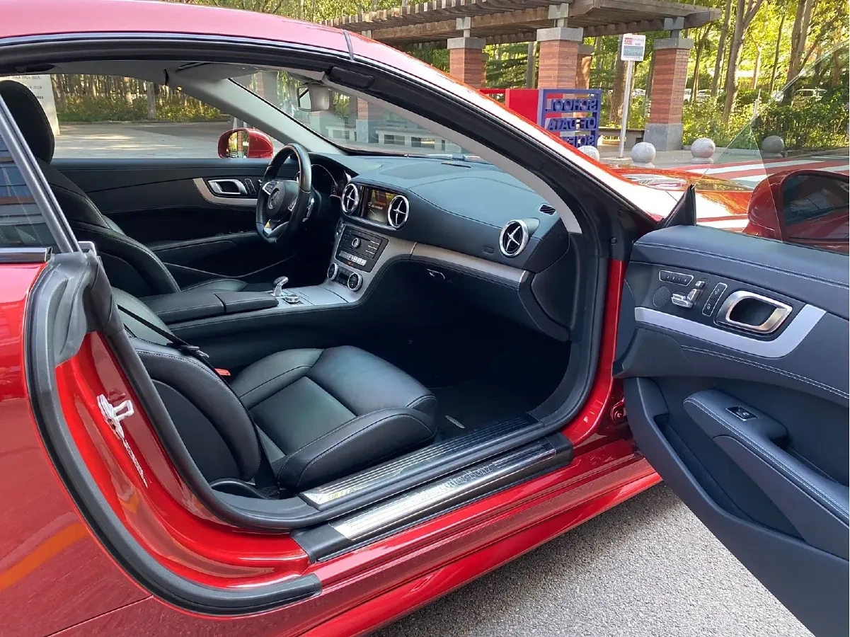 2017 Mercedes-Benz SL Class 3.0T 367HP V6 9AT,autocango,china used car exporter,china ev exporter,chinese used car exporter,chinese used ev exporter