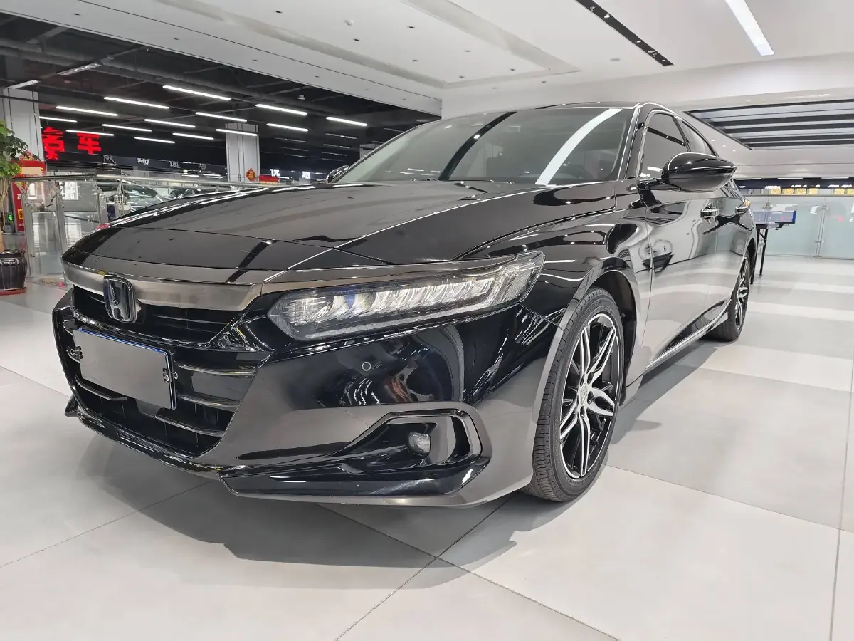 2022 Honda Accord 2.0L 146HP L4 E-CVT Hybrid