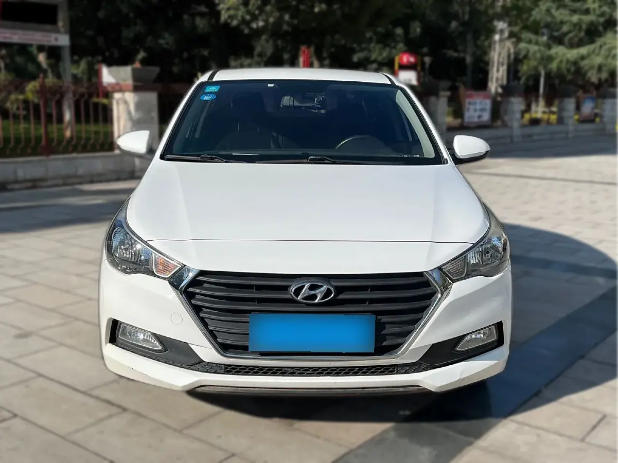 2016 Hyundai Verna 1.4L 100HP L4 6AT