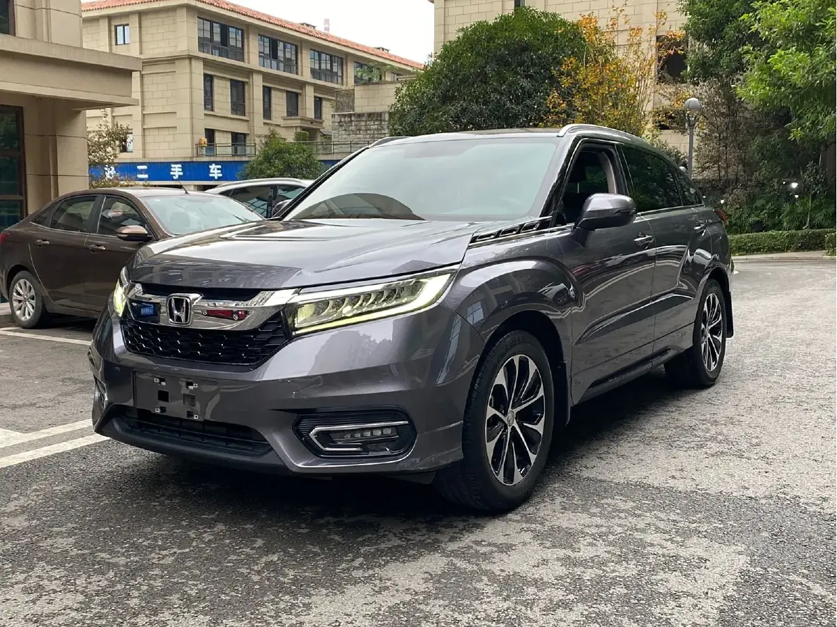 2017 Honda Avancier 1.5T 193HP L4 CVT