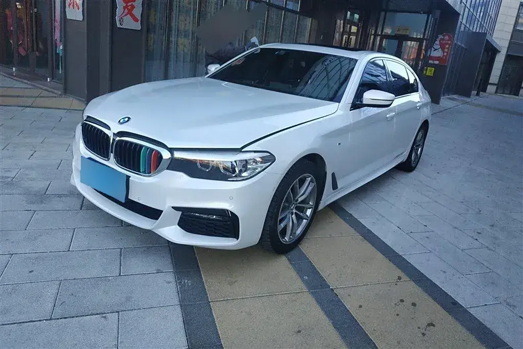 2019 BMW 5 Series 2.0T 184HP L4 8AT