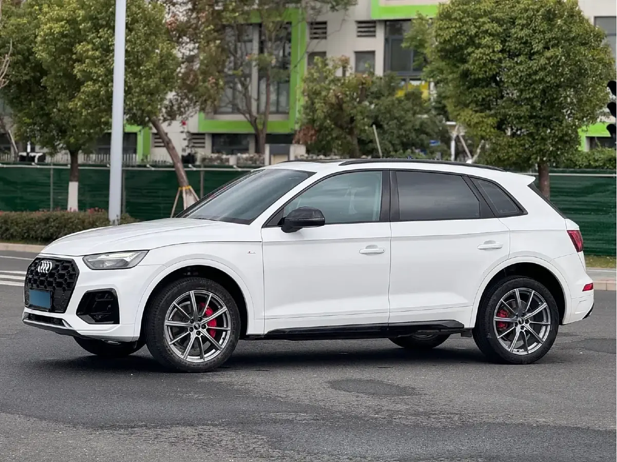 2022 Audi Q5L 2.0T 190HP L4 7DCT