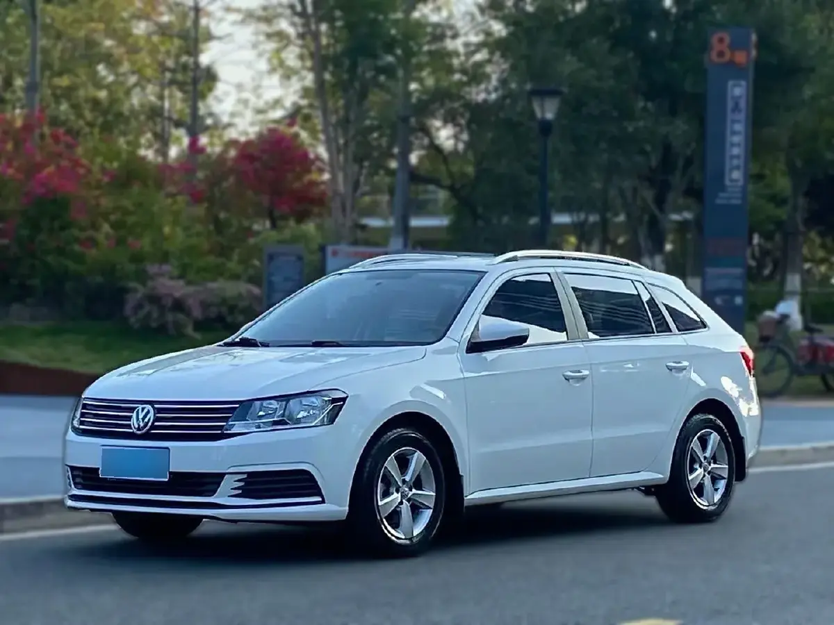 2015 Volkswagen Gran Lavida 1.6L 110HP L4 6AT