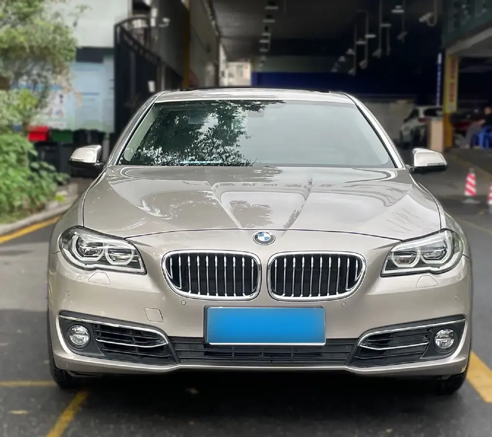 2014 BMW 5 Series 3.0T 306HP L6 8AT