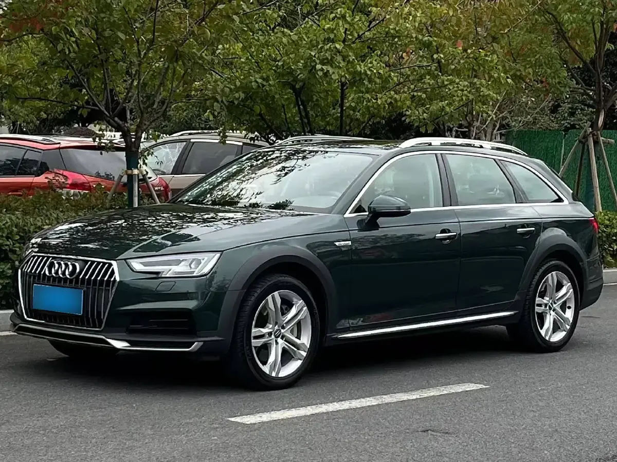 2017 Audi A4 2.0T 252HP L4 7DCT