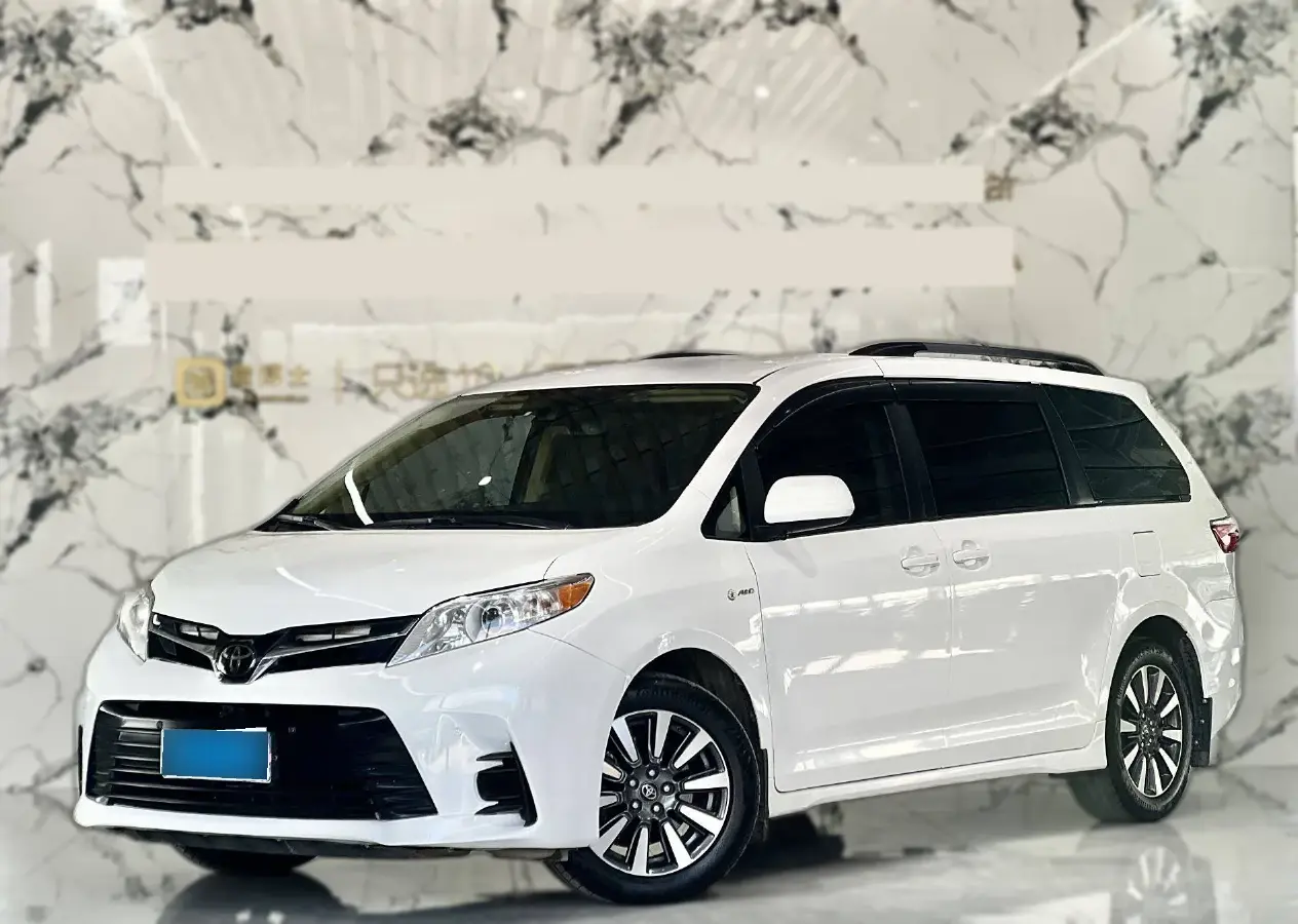2015 Toyota Sienna 3.5L 269HP V6 6AT