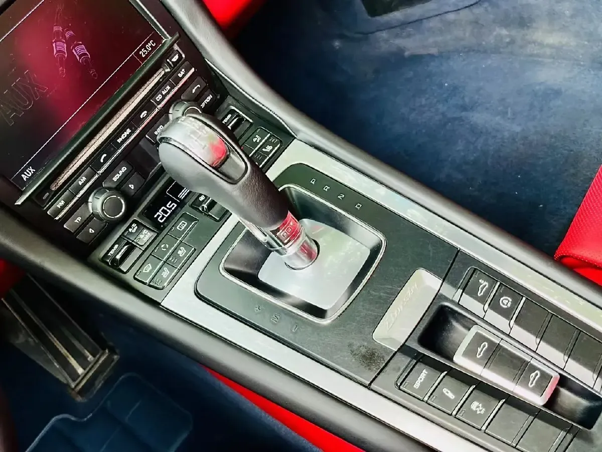 2013 Porsche Boxster 2.7L 265HP H6 7DCT,autocango,china used car exporter,china ev exporter,chinese used car exporter,chinese used ev exporter