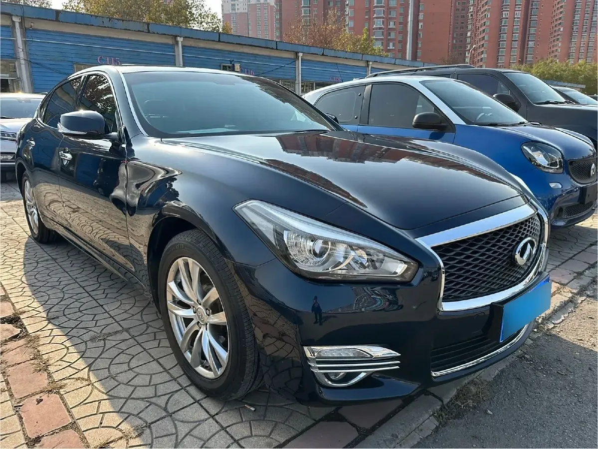 2017 Infiniti Q70 2.5L 222HP V6 7AT,autocango,china used car exporter,china ev exporter,chinese used car exporter,chinese used ev exporter