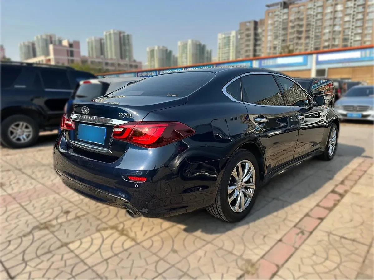 2017 Infiniti Q70 2.5L 222HP V6 7AT,autocango,china used car exporter,china ev exporter,chinese used car exporter,chinese used ev exporter