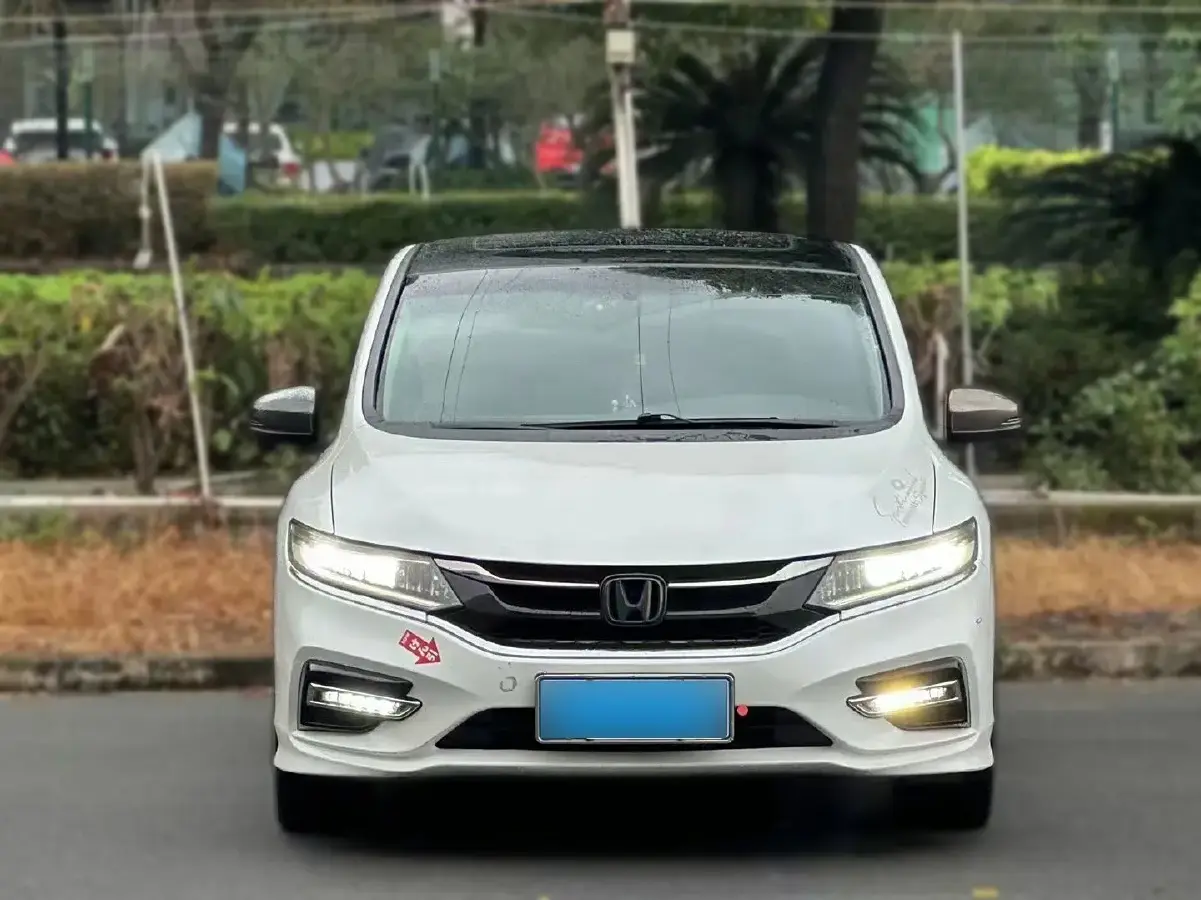 2017 Honda Jade 1.5T 156HP L4 CVT