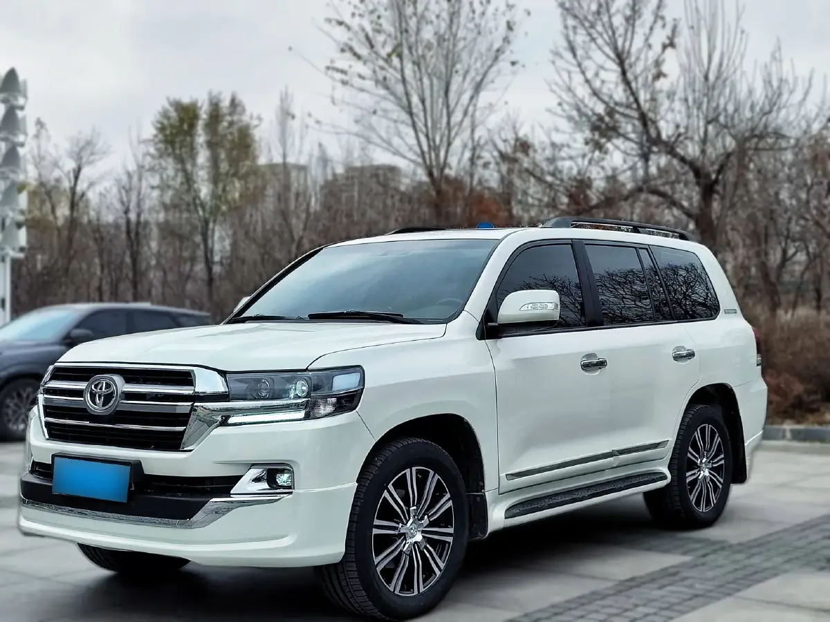 2015 Toyota Land Cruiser 4.6L 310HP V8 6AT