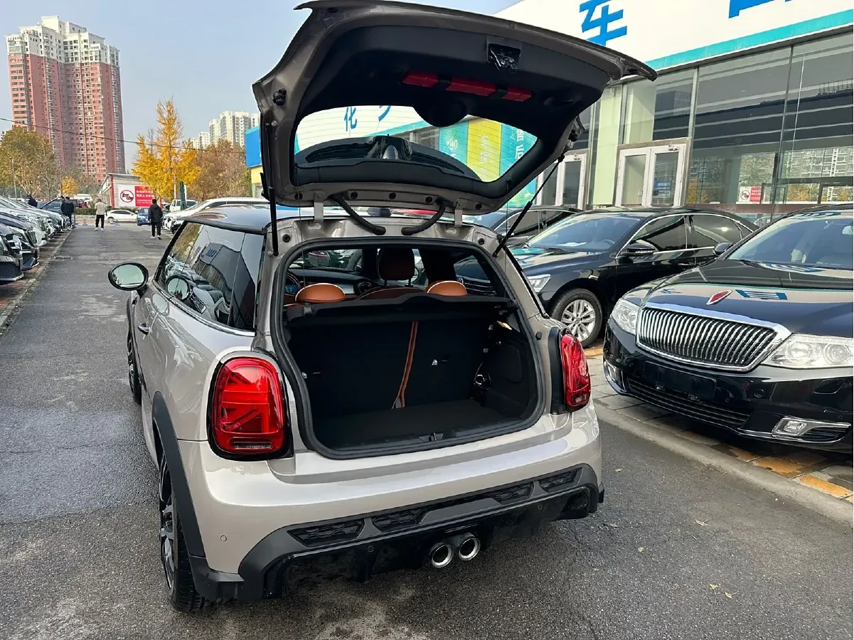 2023 MINI JCW 2.0T 231HP L4 8AT,autocango,china used car exporter,china ev exporter,chinese used car exporter,chinese used ev exporter