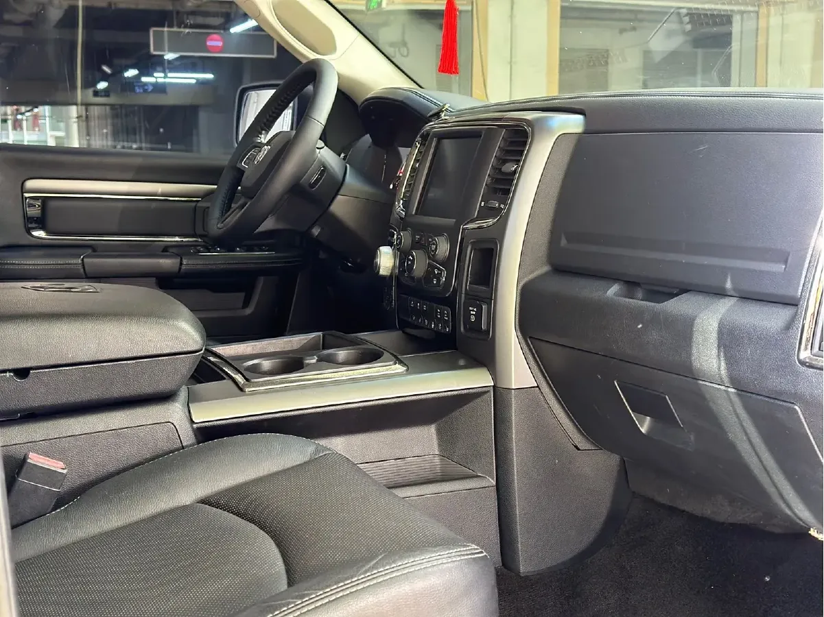 2011 RAM Trucks 5.7L 395HP V8 5AT,autocango,china used car exporter,china ev exporter,chinese used car exporter,chinese used ev exporter