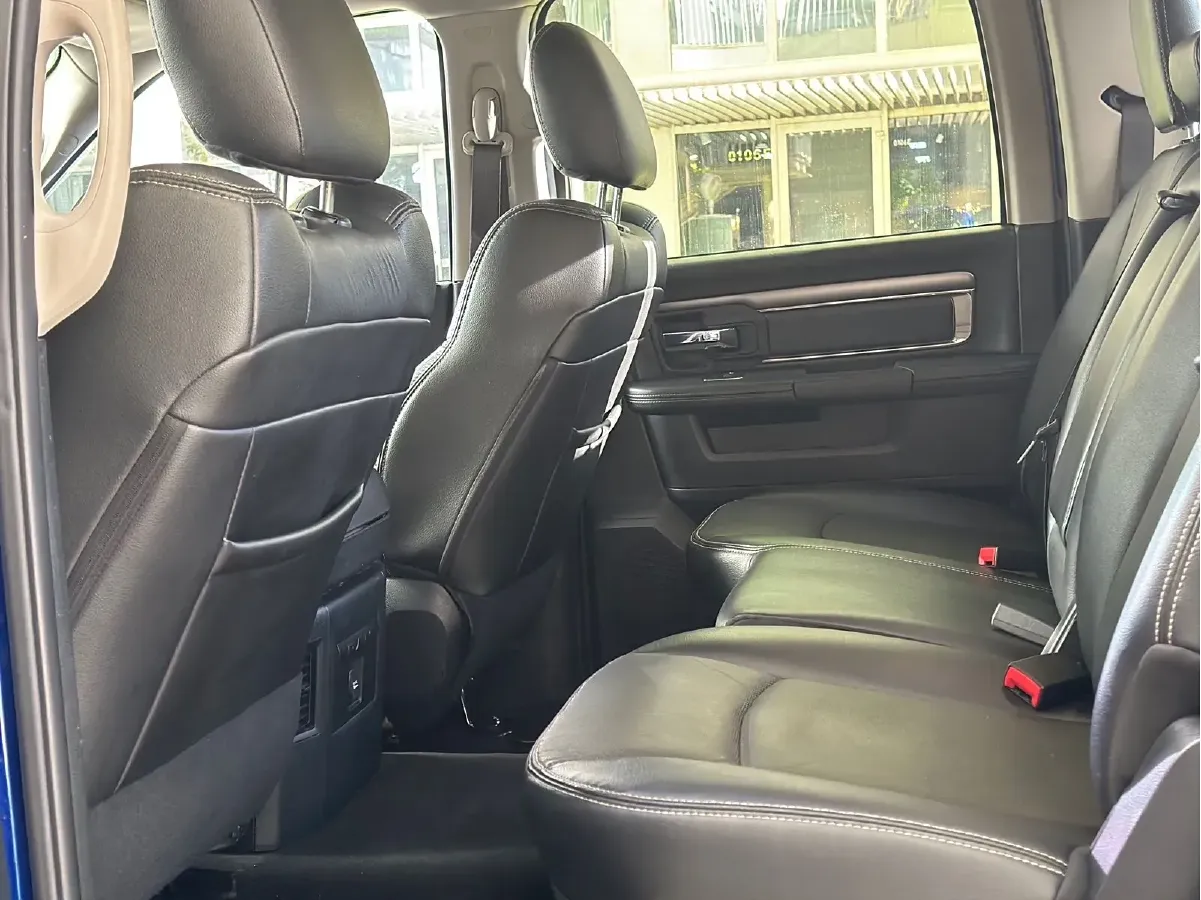 2011 RAM Trucks 5.7L 395HP V8 5AT,autocango,china used car exporter,china ev exporter,chinese used car exporter,chinese used ev exporter