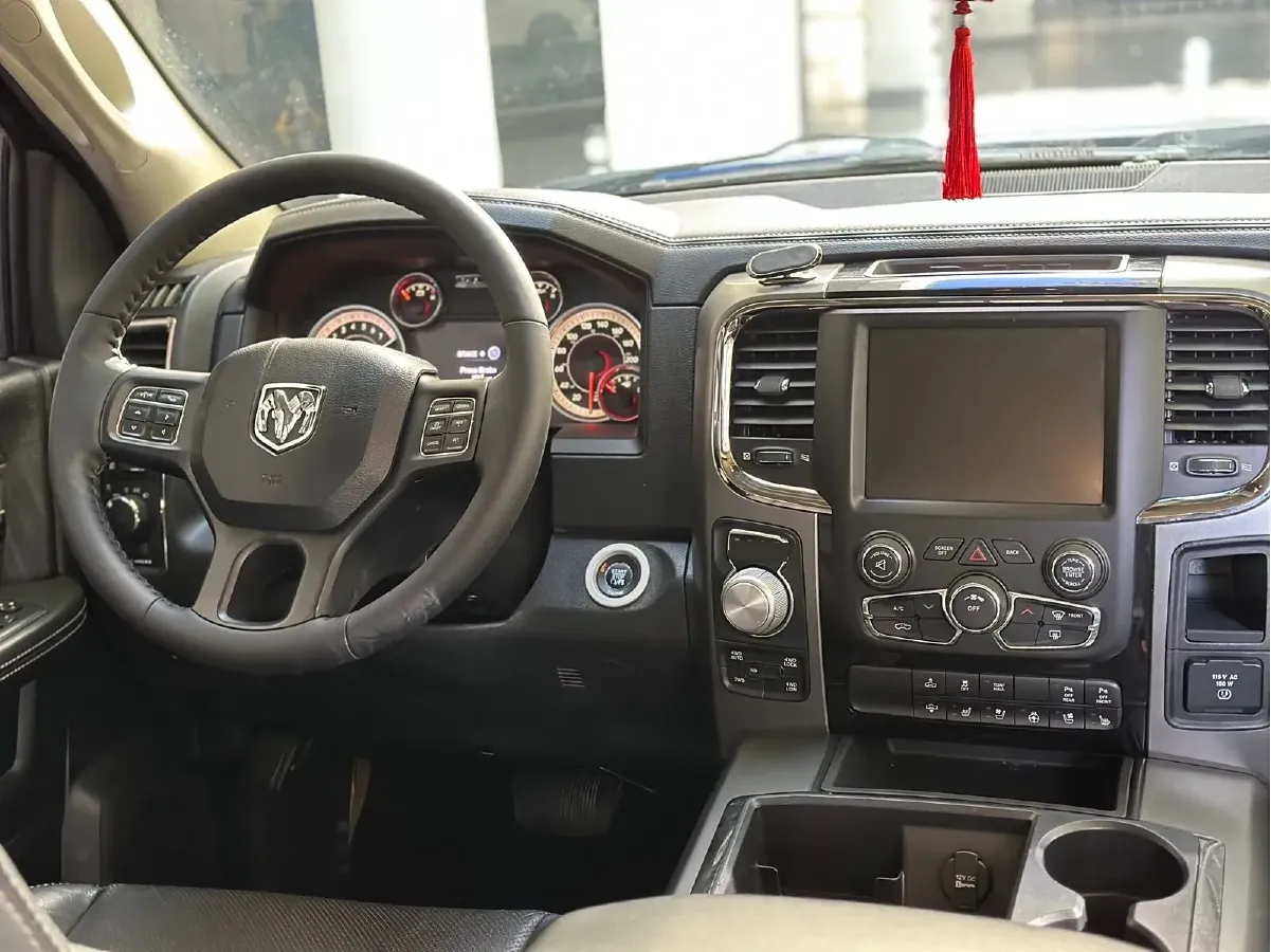 2011 RAM Trucks 5.7L 395HP V8 5AT,autocango,china used car exporter,china ev exporter,chinese used car exporter,chinese used ev exporter