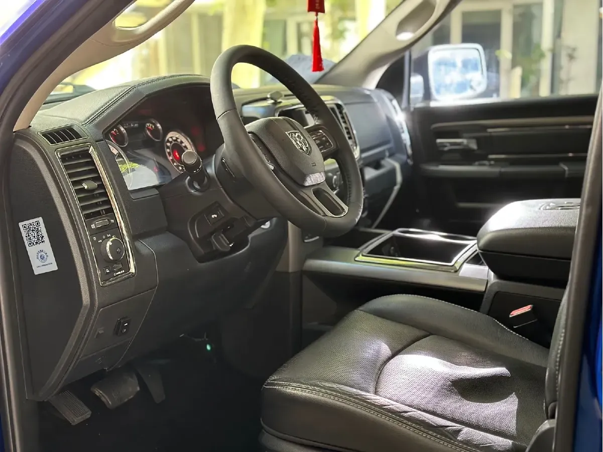 2011 RAM Trucks 5.7L 395HP V8 5AT,autocango,china used car exporter,china ev exporter,chinese used car exporter,chinese used ev exporter