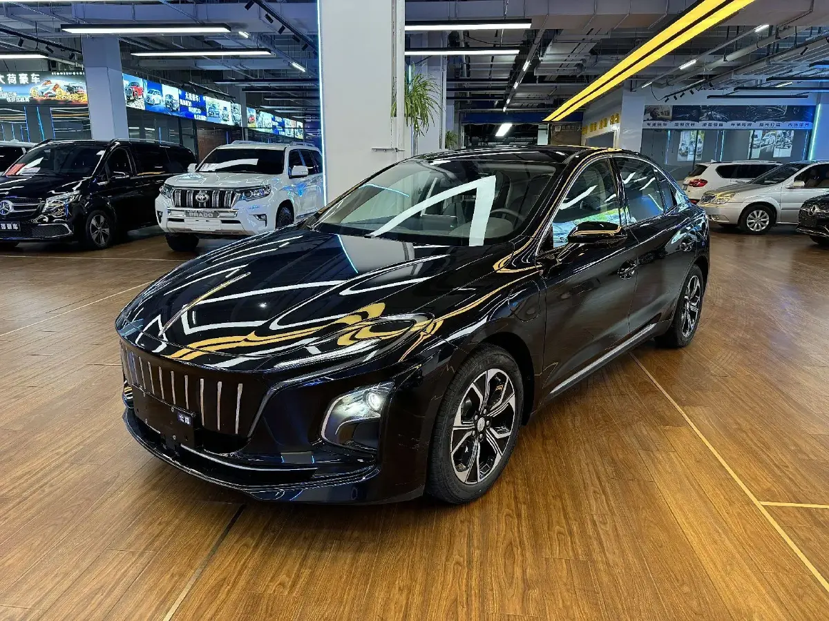 2023 HongQi E-QM5 BEV 54KWH
