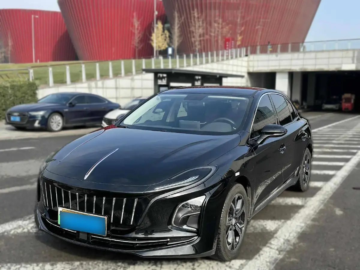 2023 HongQi E-QM5 BEV 54KWH