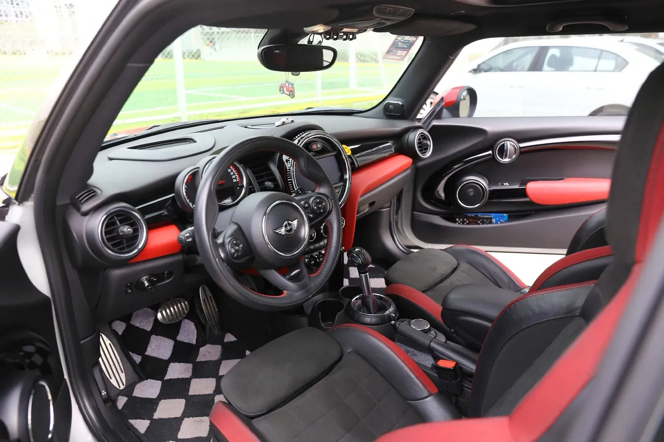 2017 MINI JCW 2.0T 231HP L4 6AT,autocango,china used car exporter,china ev exporter,chinese used car exporter,chinese used ev exporter