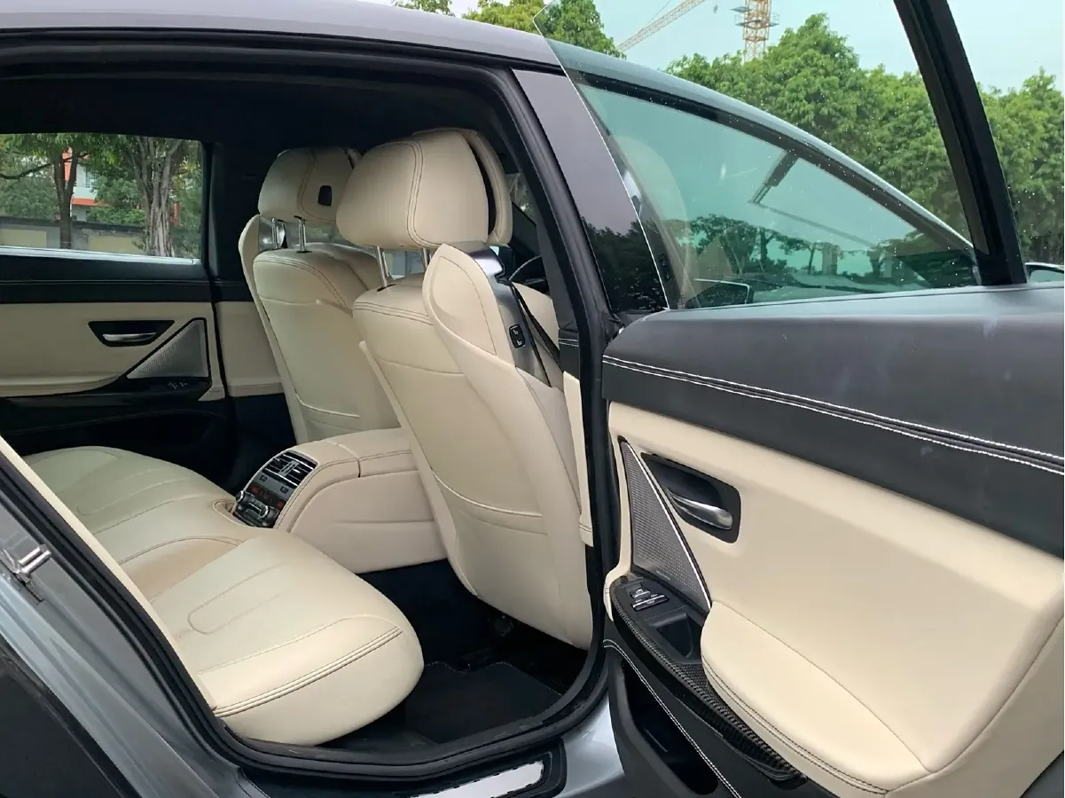 2015 BMW M6 4.4T 560HP V8 7DCT,autocango,china used car exporter,china ev exporter,chinese used car exporter,chinese used ev exporter