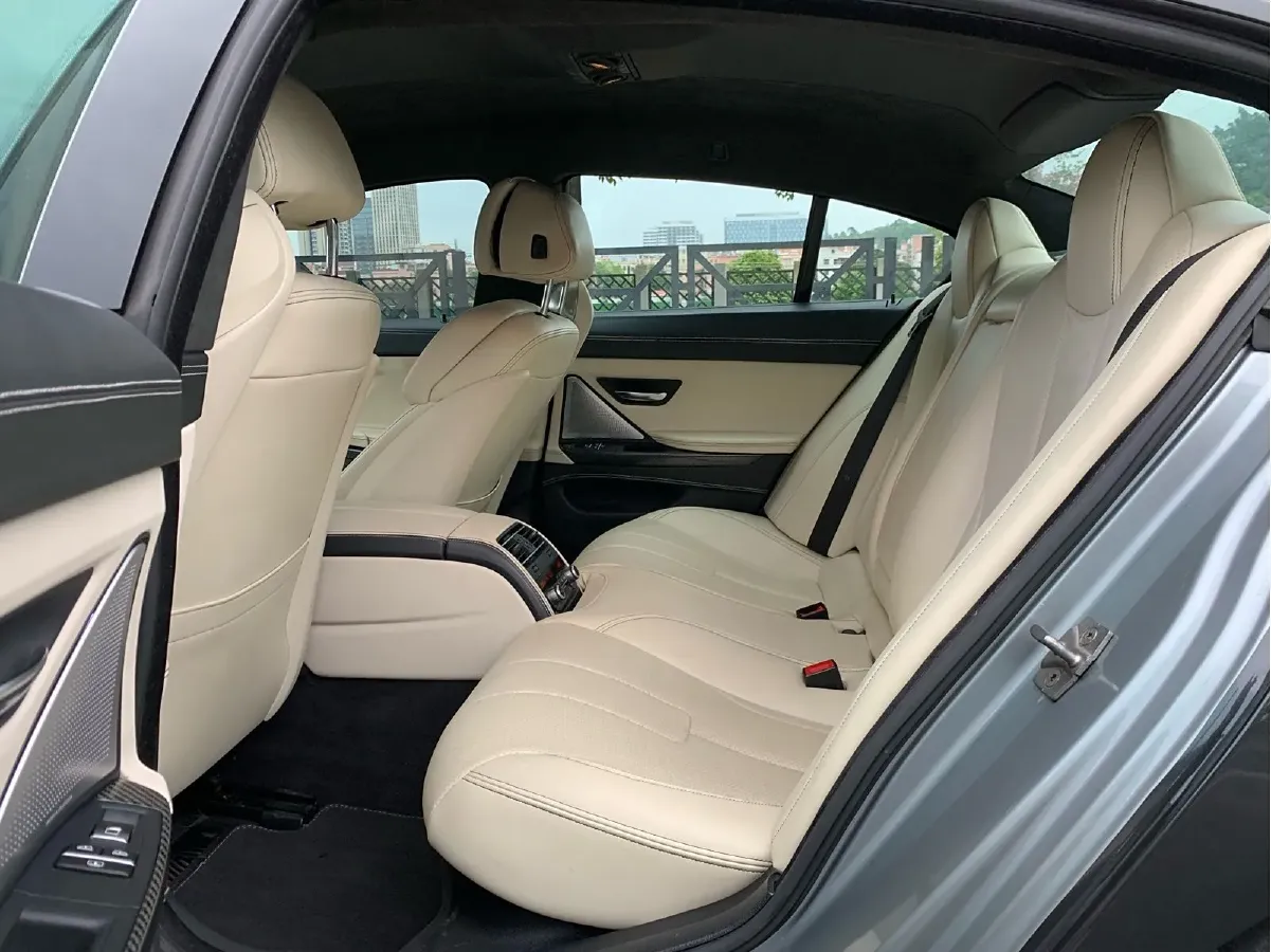 2015 BMW M6 4.4T 560HP V8 7DCT,autocango,china used car exporter,china ev exporter,chinese used car exporter,chinese used ev exporter