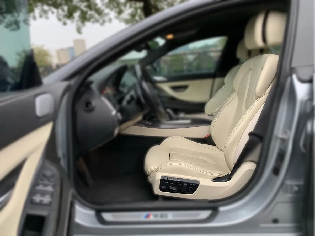 2015 BMW M6 4.4T 560HP V8 7DCT,autocango,china used car exporter,china ev exporter,chinese used car exporter,chinese used ev exporter